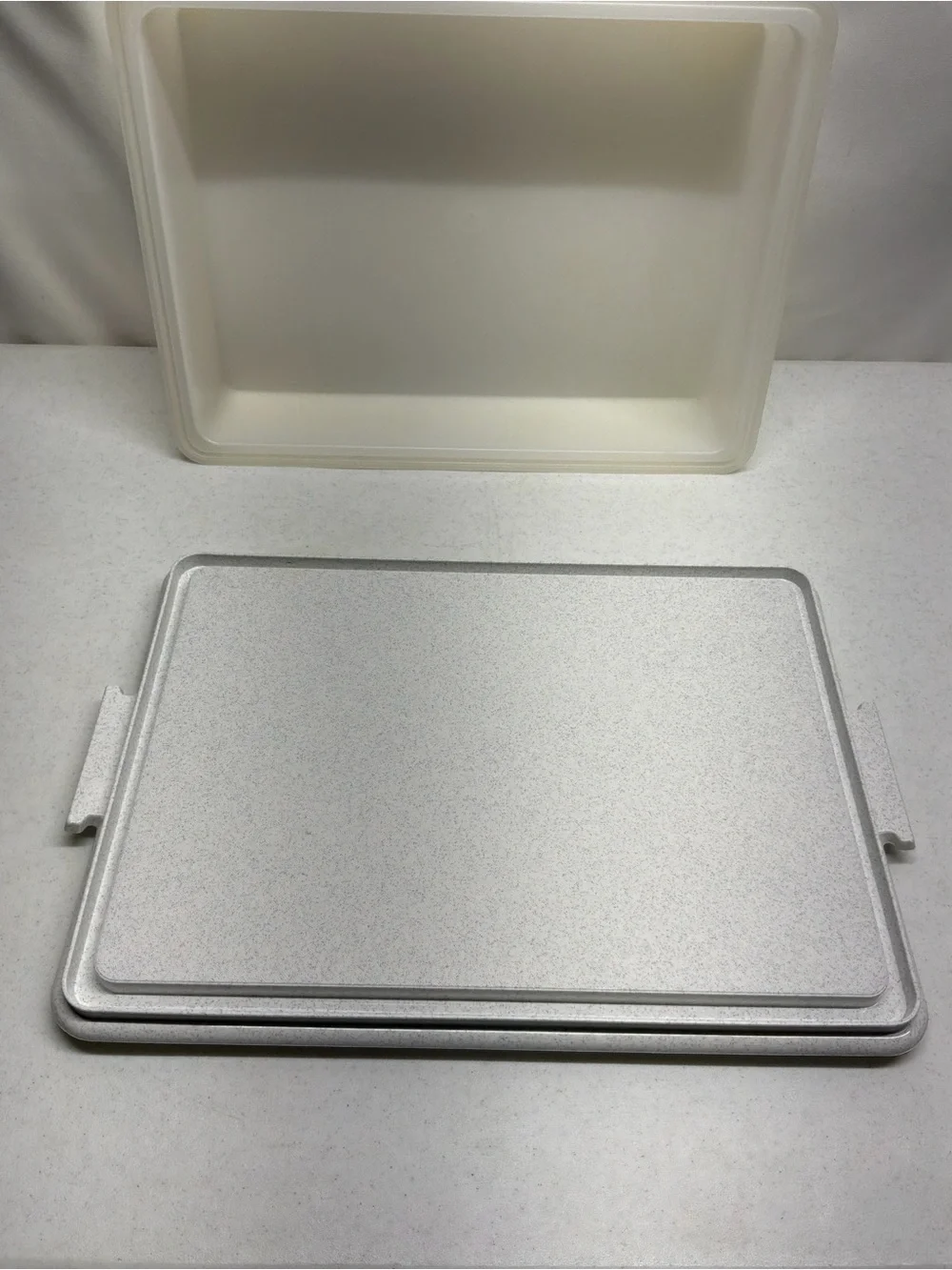 VTG Tupperware Rectangle Cake Keeper Container Gray Base Clear Lid
